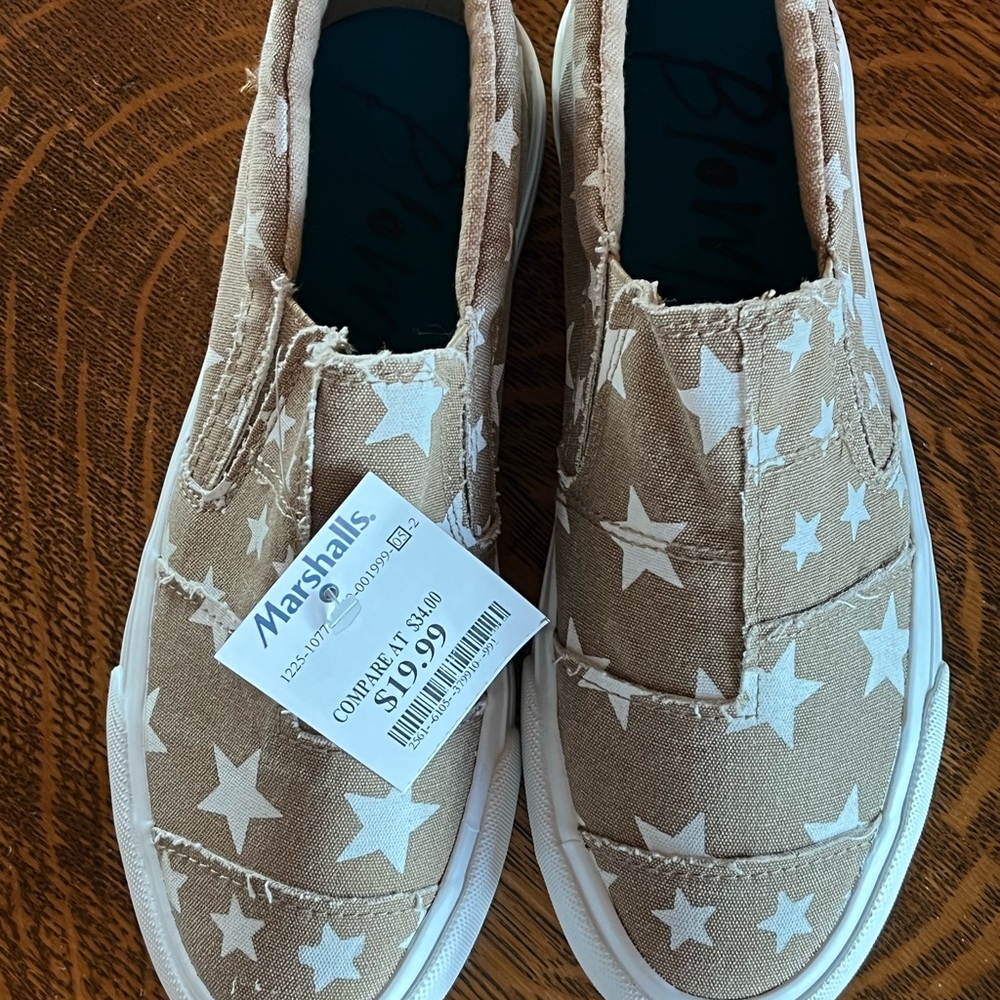 Girls shoes